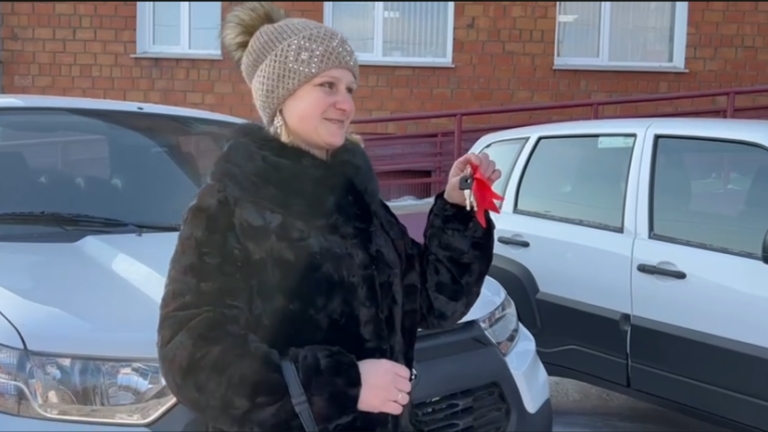 Медучреждения Братского района получили новые автомобили